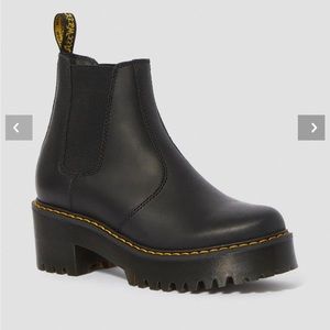 Dr.Martens Rometty Wyoming Leather Platform Chelsea Boots size 7US